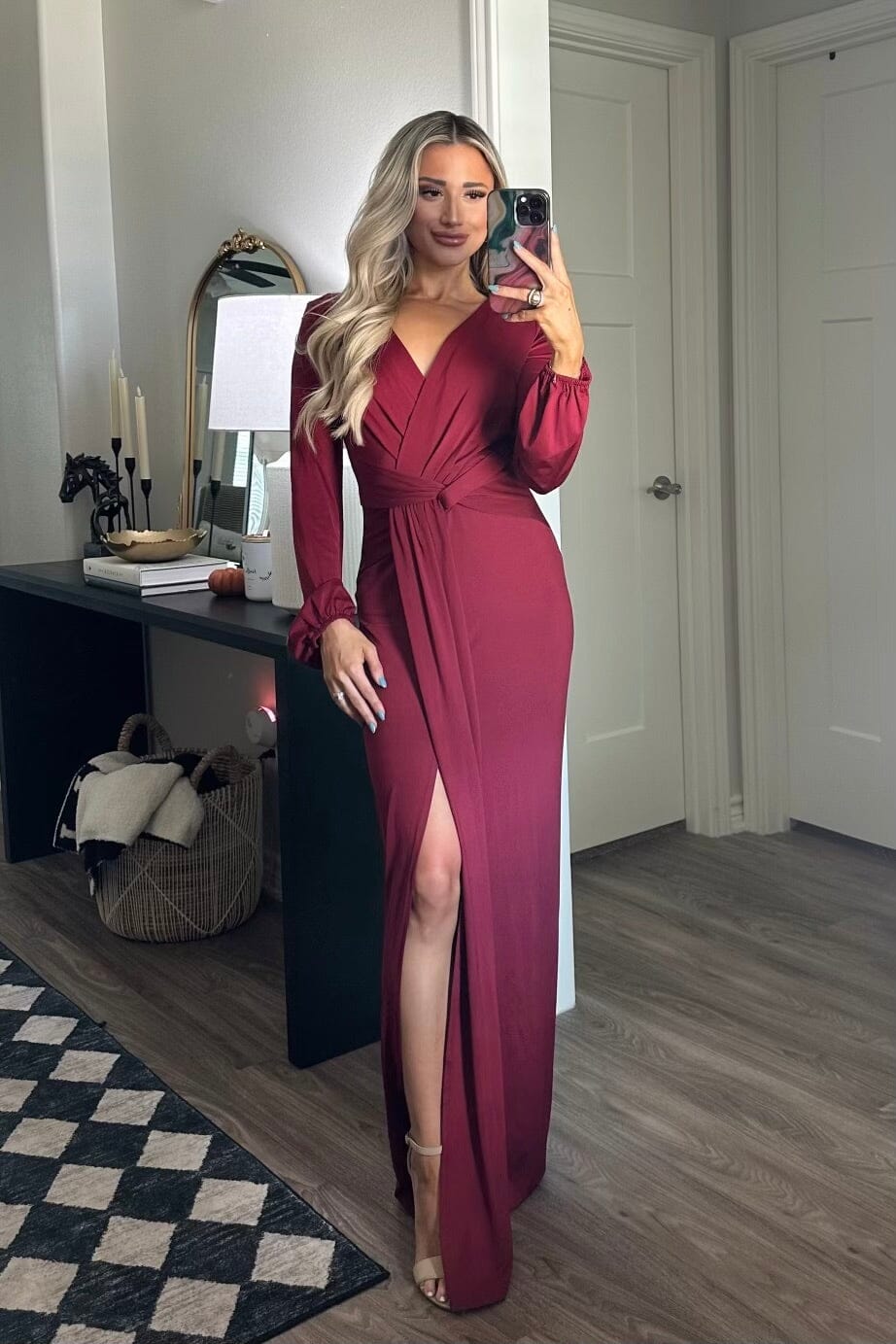 Phoebe Long Sleeve Maxi Dress: Burgundy - Bella and Bloom Boutique