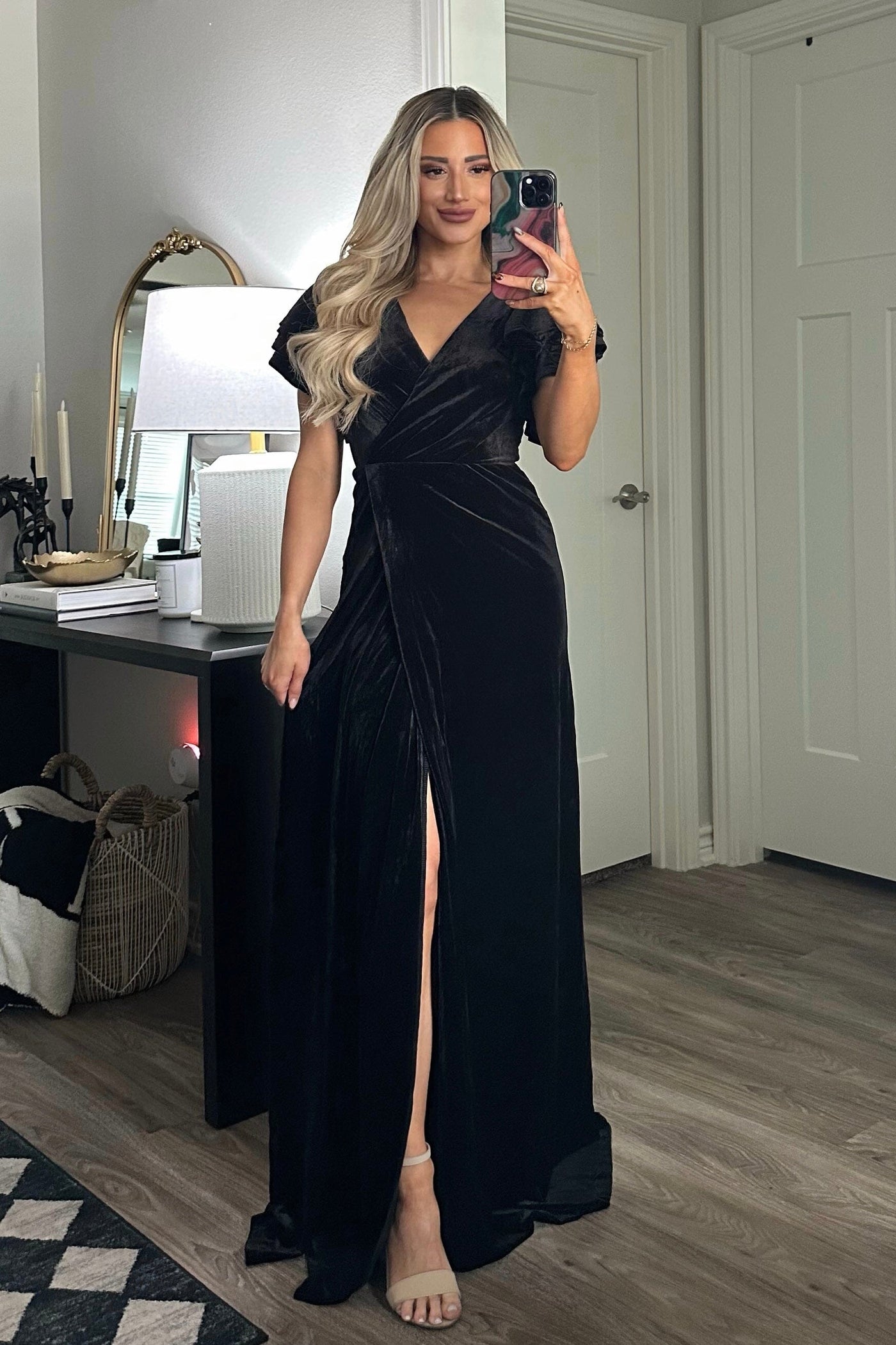 Campbell Velvet Maxi Dress: Black - Bella and Bloom Boutique