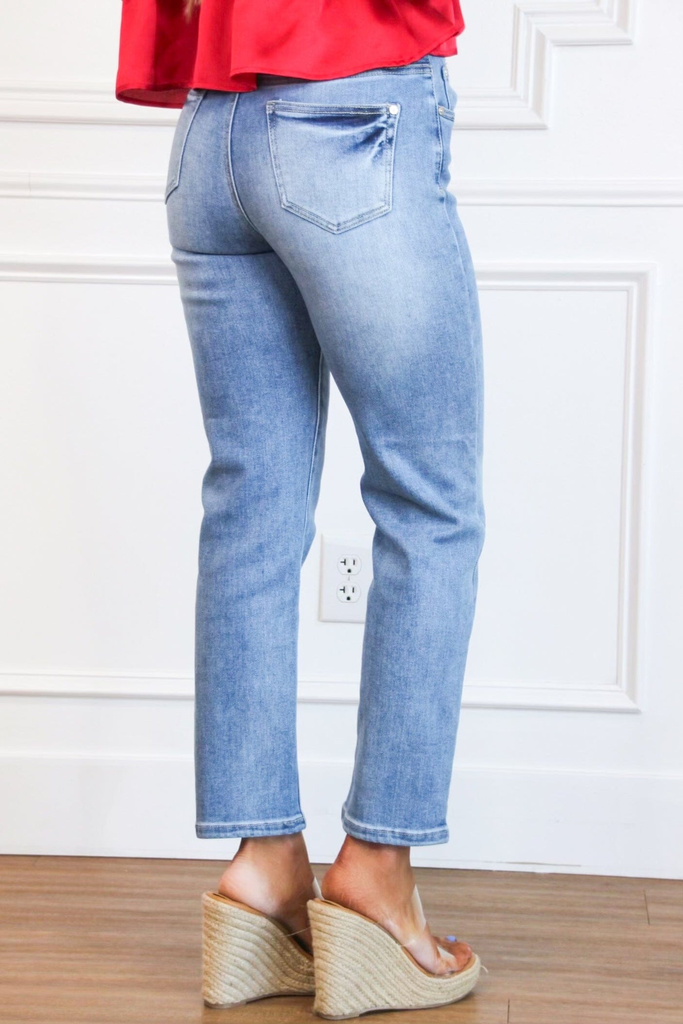 Mattie High Rise Mom Straight Denim: Medium Wash - Bella and Bloom Boutique