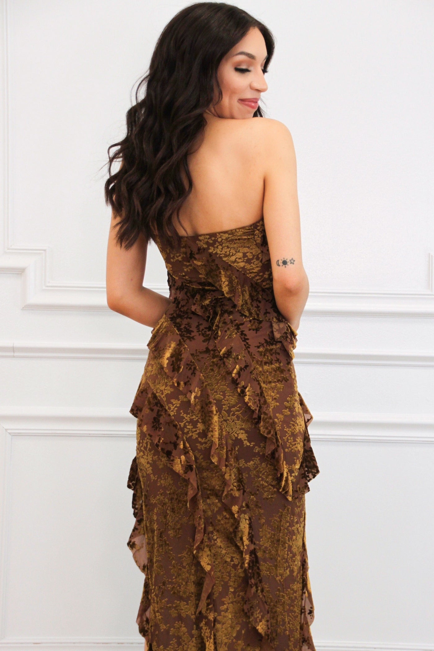 Bella and Bloom Boutique - Wiley Strapless Ruffle Velvet Floral Maxi Dress: Mocha Medium / Mocha Bella and Bloom Boutique - Wiley Strapless Ruffle Velvet Floral Maxi Dress: Mocha Medium / Mocha