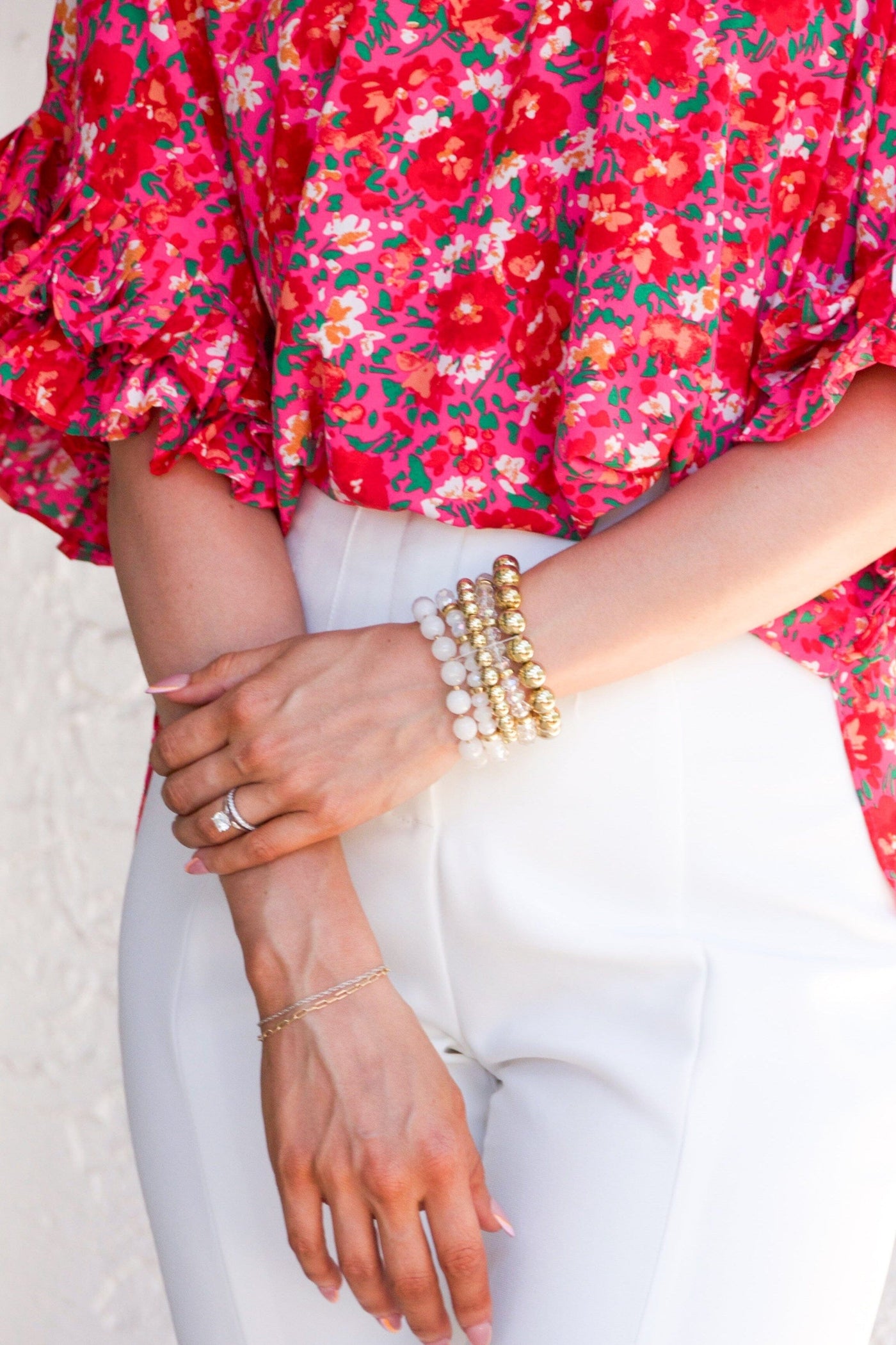 Prepare to Swoon Bracelet Set: White/Gold - Bella and Bloom Boutique