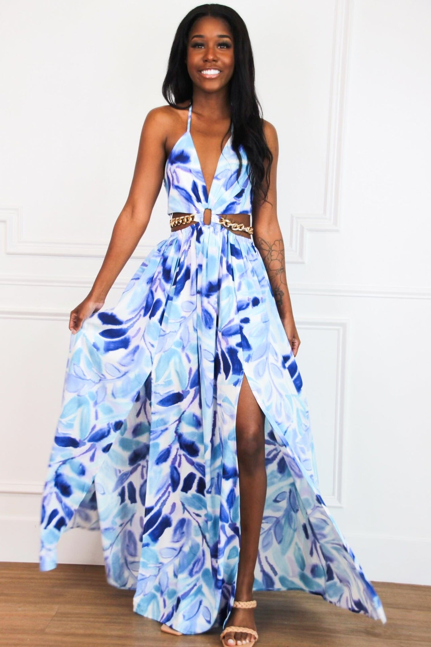 Bella and Bloom Boutique - Summer Swirl Cutout Chain Maxi Dress: Blue/White  Multi