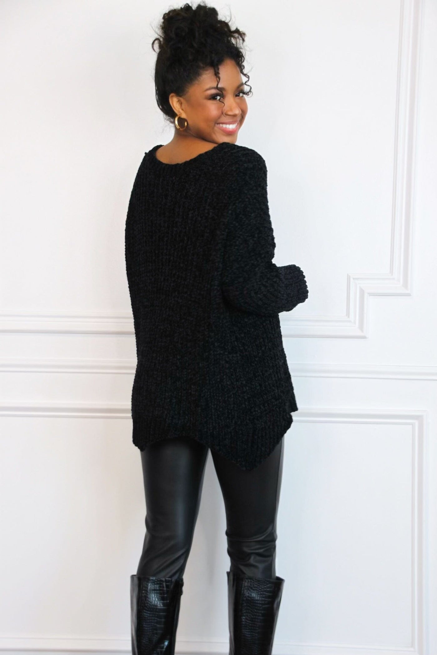 Cozy Crush Oversized Chenille Sweater: Black - Bella and Bloom Boutique