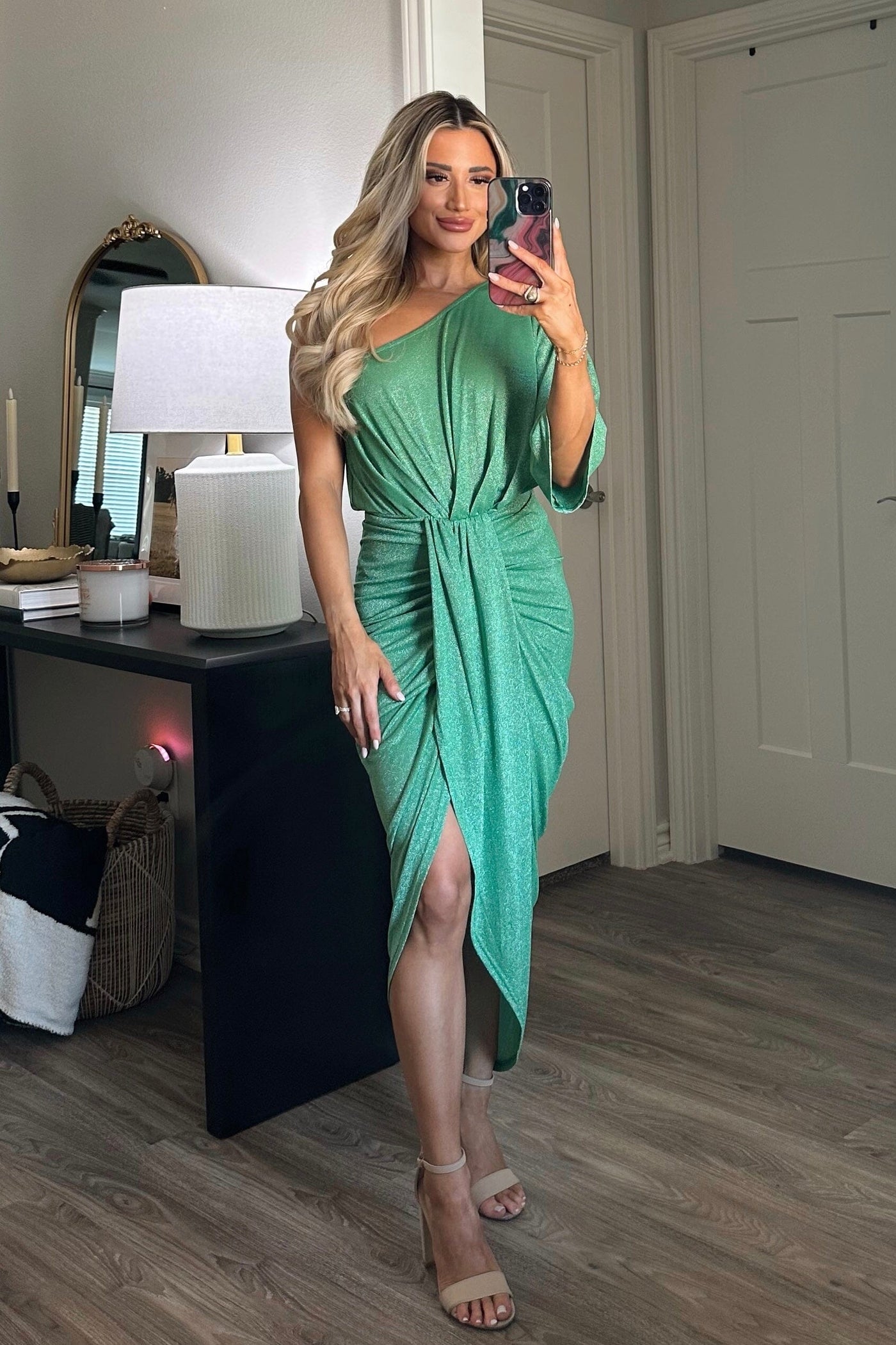 Hold You Tight Sparkly Midi Dress: Kelly Green Bella and Bloom Boutique Hold You Tight Sparkly Midi Dress: Kelly Green Bella and Bloom Boutique