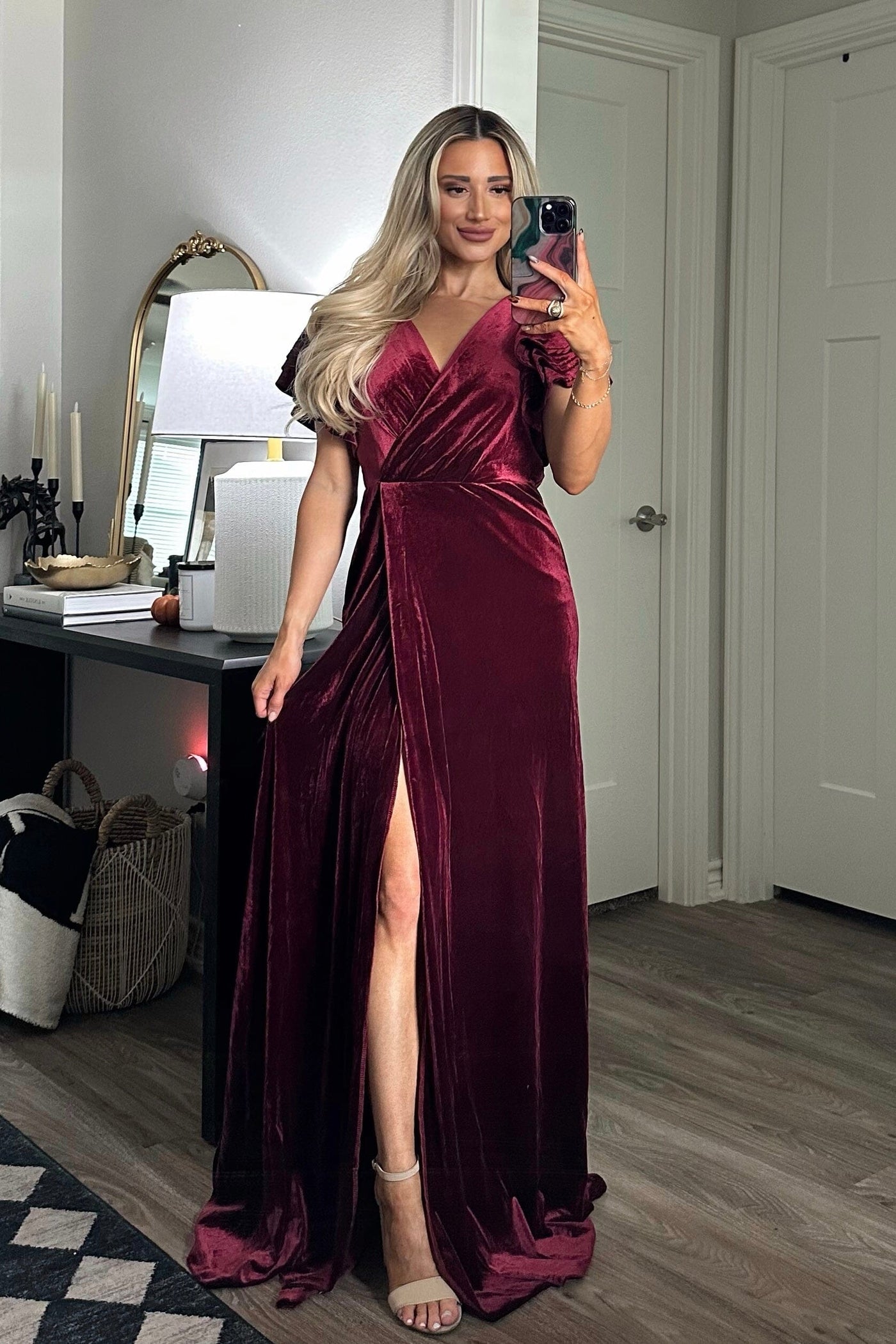 Campbell Velvet Maxi Dress: Burgundy - Bella and Bloom Boutique