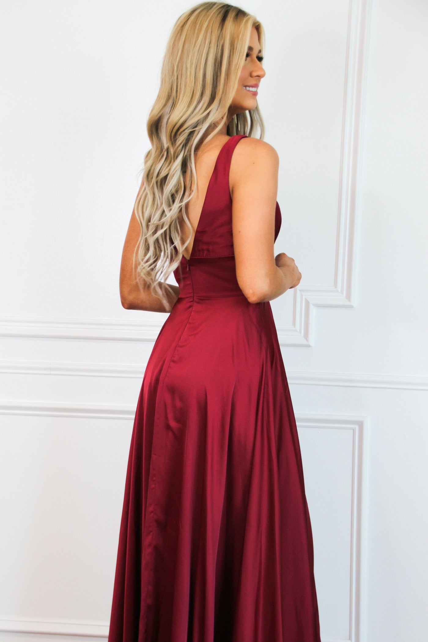 Remi Satin V-Neck Slit Formal Dress: Burgundy - Bella and Bloom Boutique