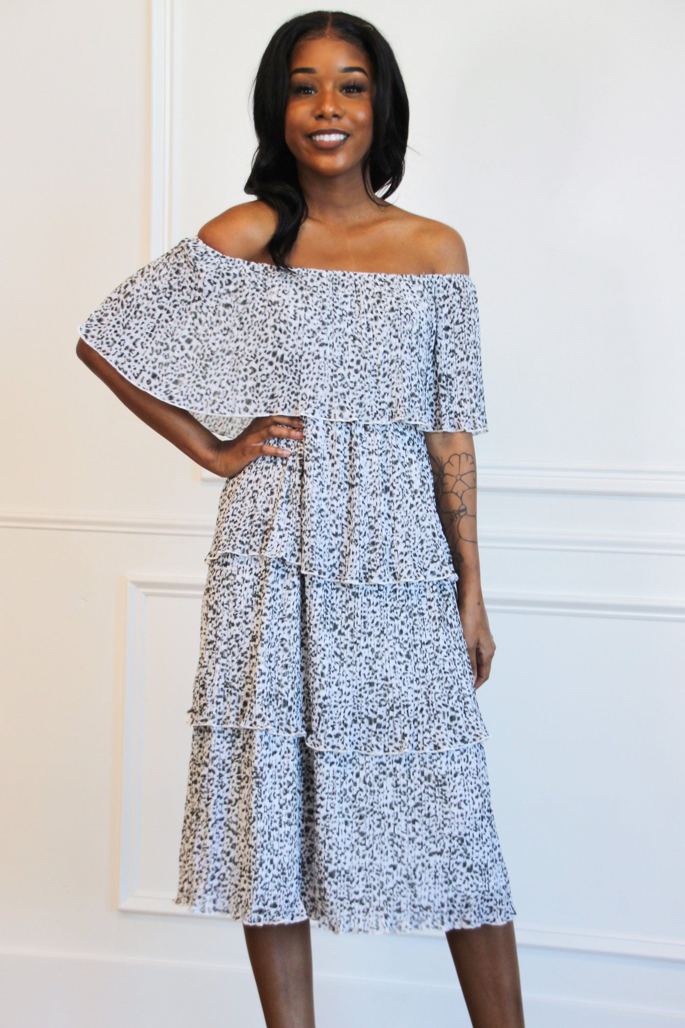 Seeing Spots Pleated Midi Dress: Black/White - Bella and Bloom Boutique