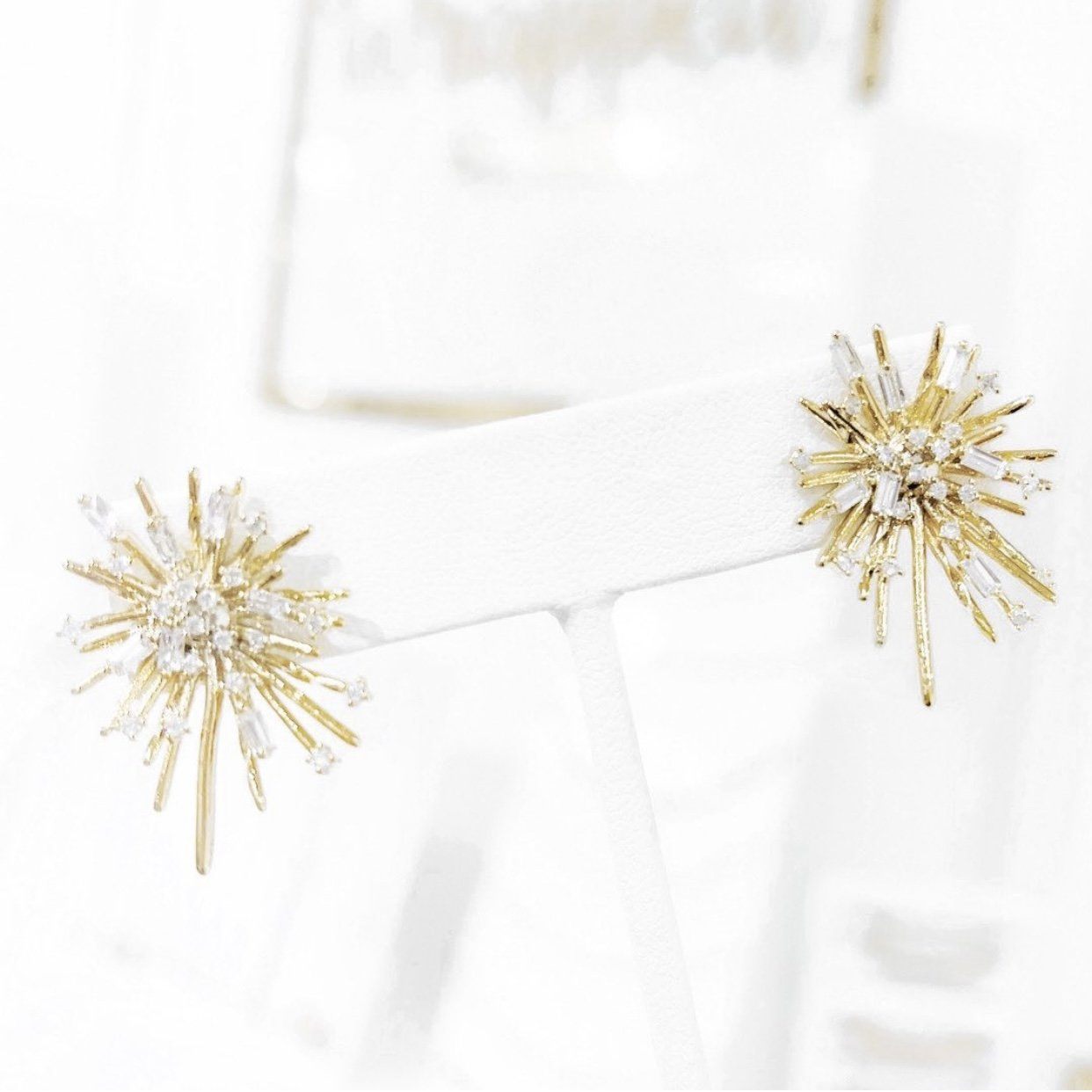 Dainty Starburst Stud Earrings: Gold - Bella and Bloom Boutique