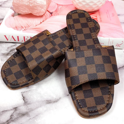 Bailey Checkered Sandals: Brown Multi - Bella and Bloom Boutique